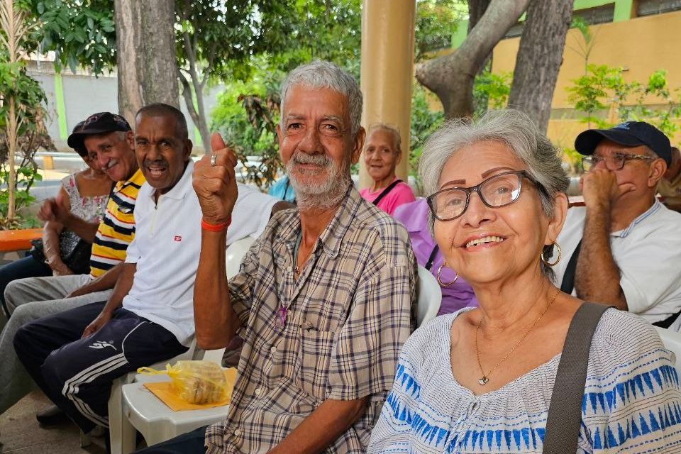 “Más Años, Más Amor”: Jornada Integral en la Unidad Educativa Nacional Pedro Fontes en La Vega, Caracas