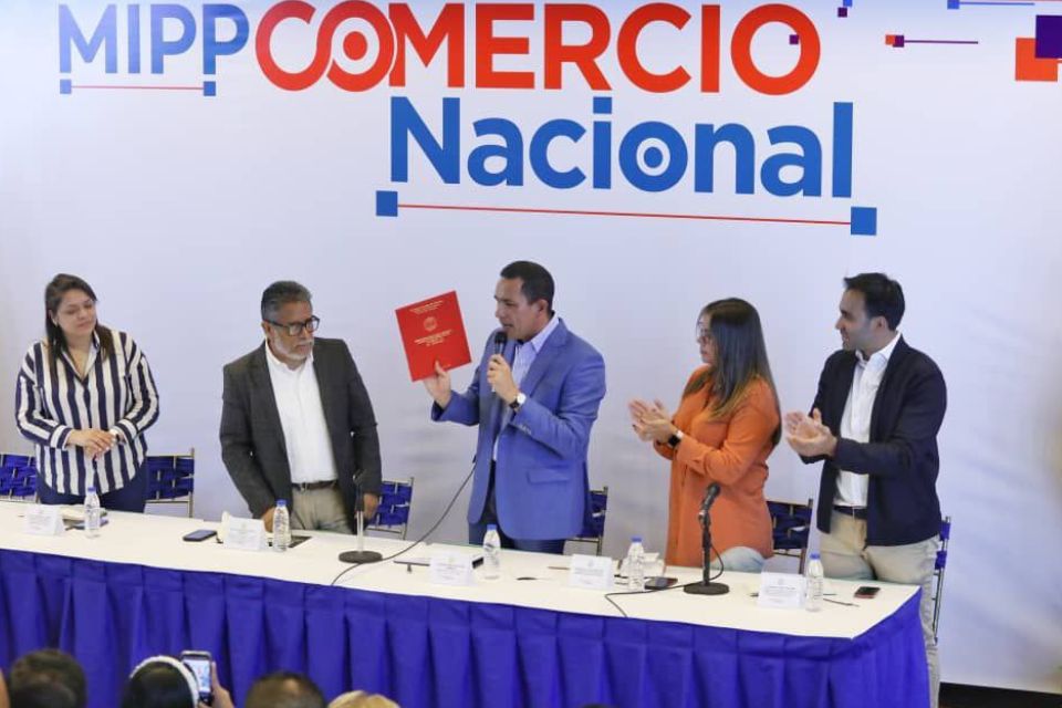 Ministerio del Poder Popular de Comercio Nacional culmina Gran Consulta de las 7T