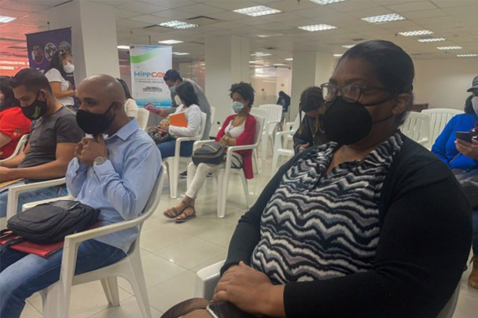 Emprendedores recibieron atención personalizada en el Ministerio de Comercio Nacional