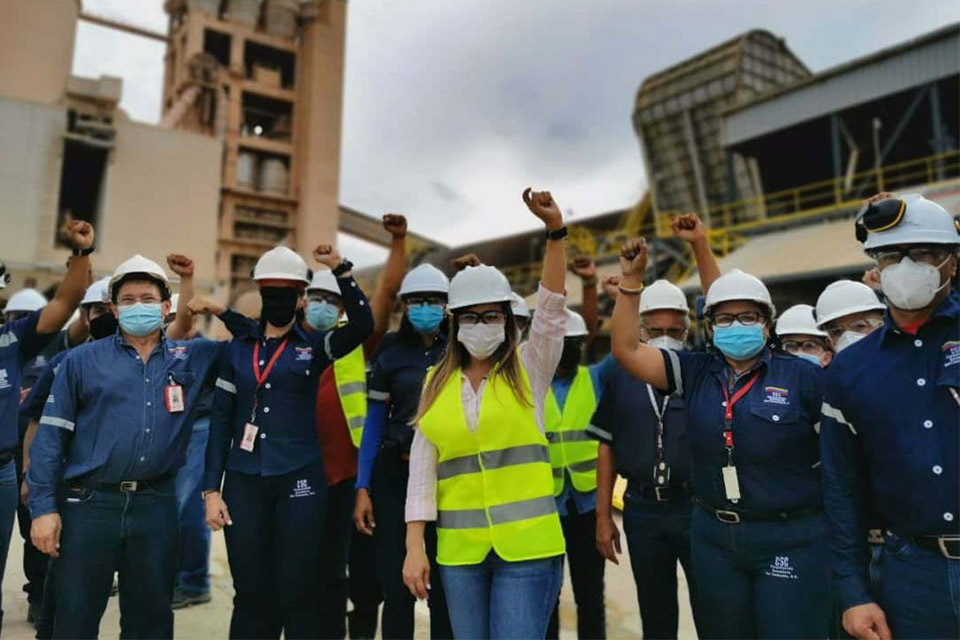 Ministra Dheliz Álvarez supervisó Planta Invecem ubicada en Cumarebo Falcón