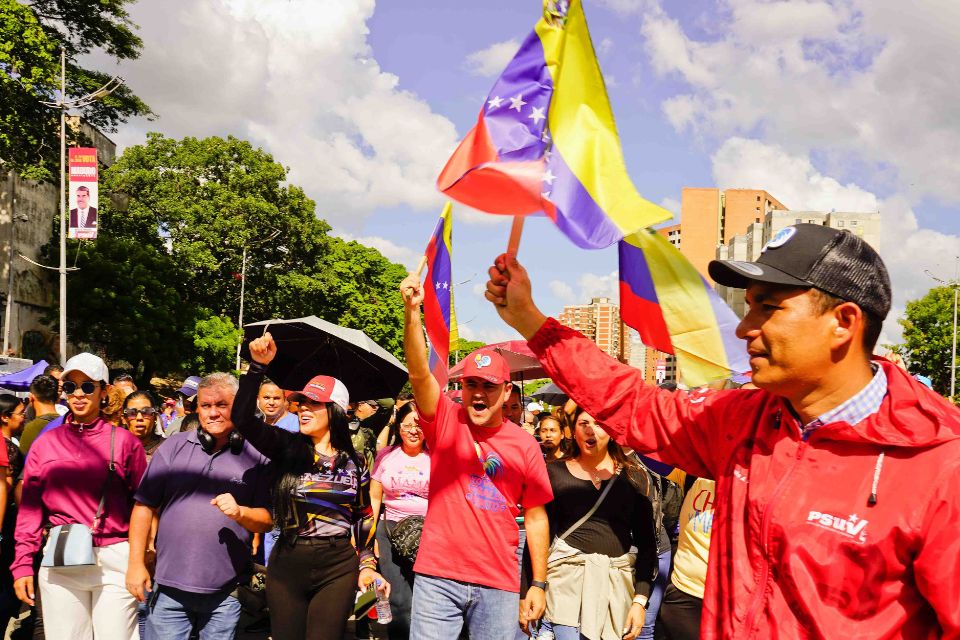 Clase obrera se moviliza en Caracas en defensa de la paz y la estabilidad nacional