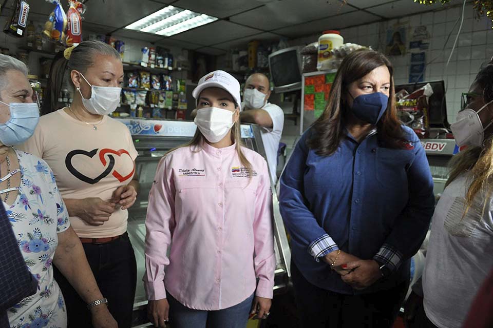 Comercio Nacional y Pueblo organizado rehabilitaron Área Comercial del 23 de Enero